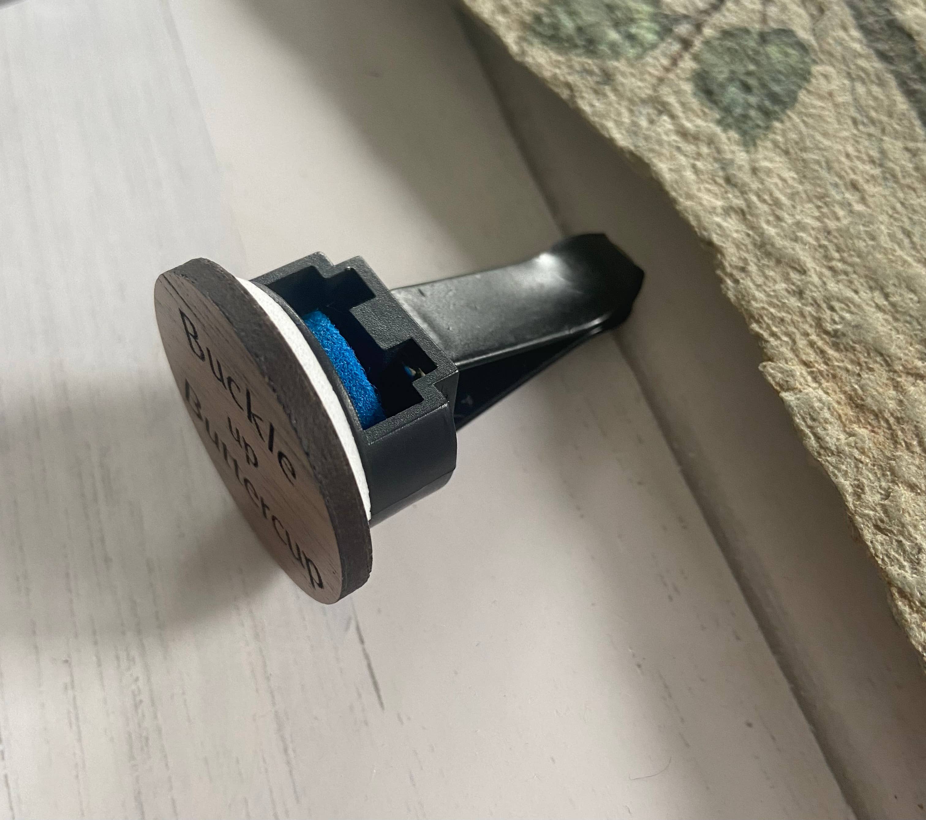 Car air vent essential oil car diffuser clip - buckle up