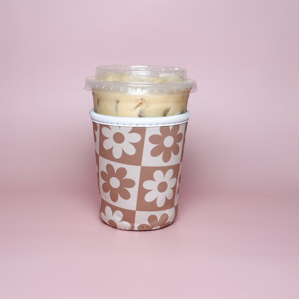 Iced Coffee Sleeve: Strawberry