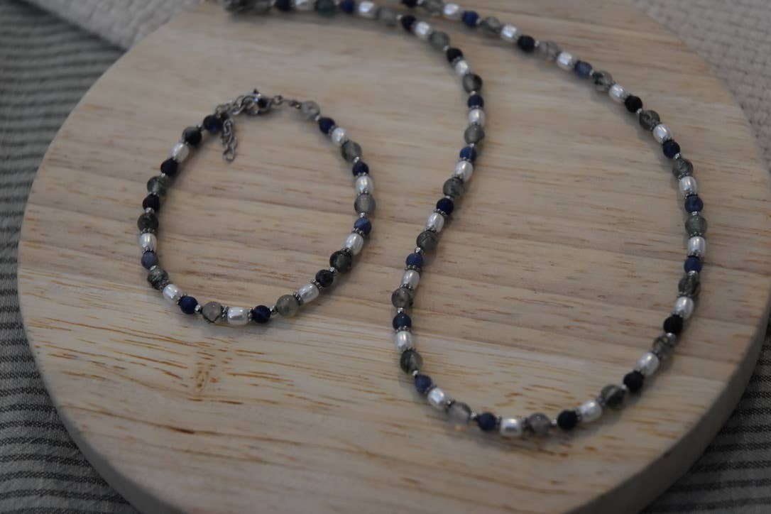 Seaside Meadow: Beaded Necklace: Silver
