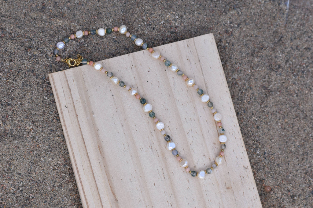 Sandy Dunes: Beaded Necklace: Silver