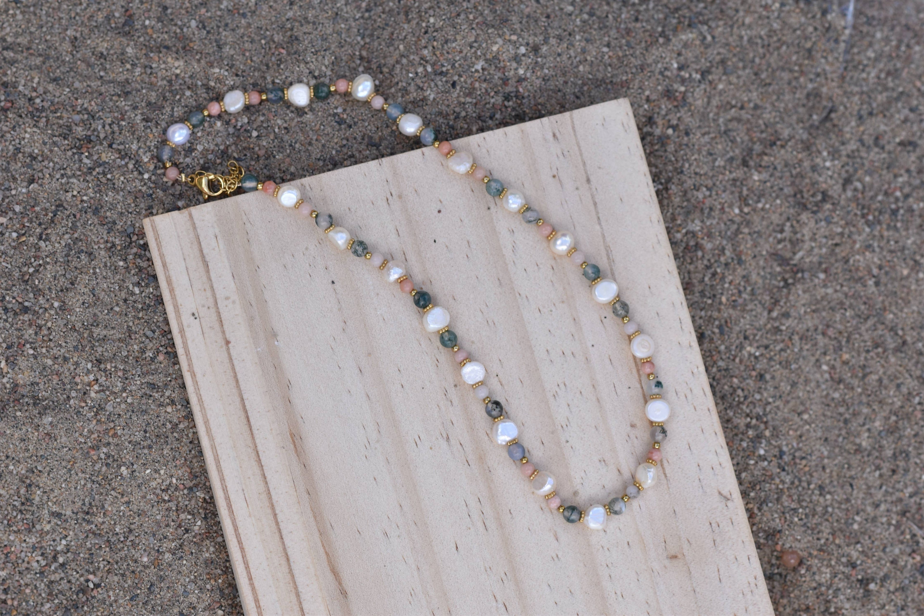 Sandy Dunes: Beaded Necklace: Silver