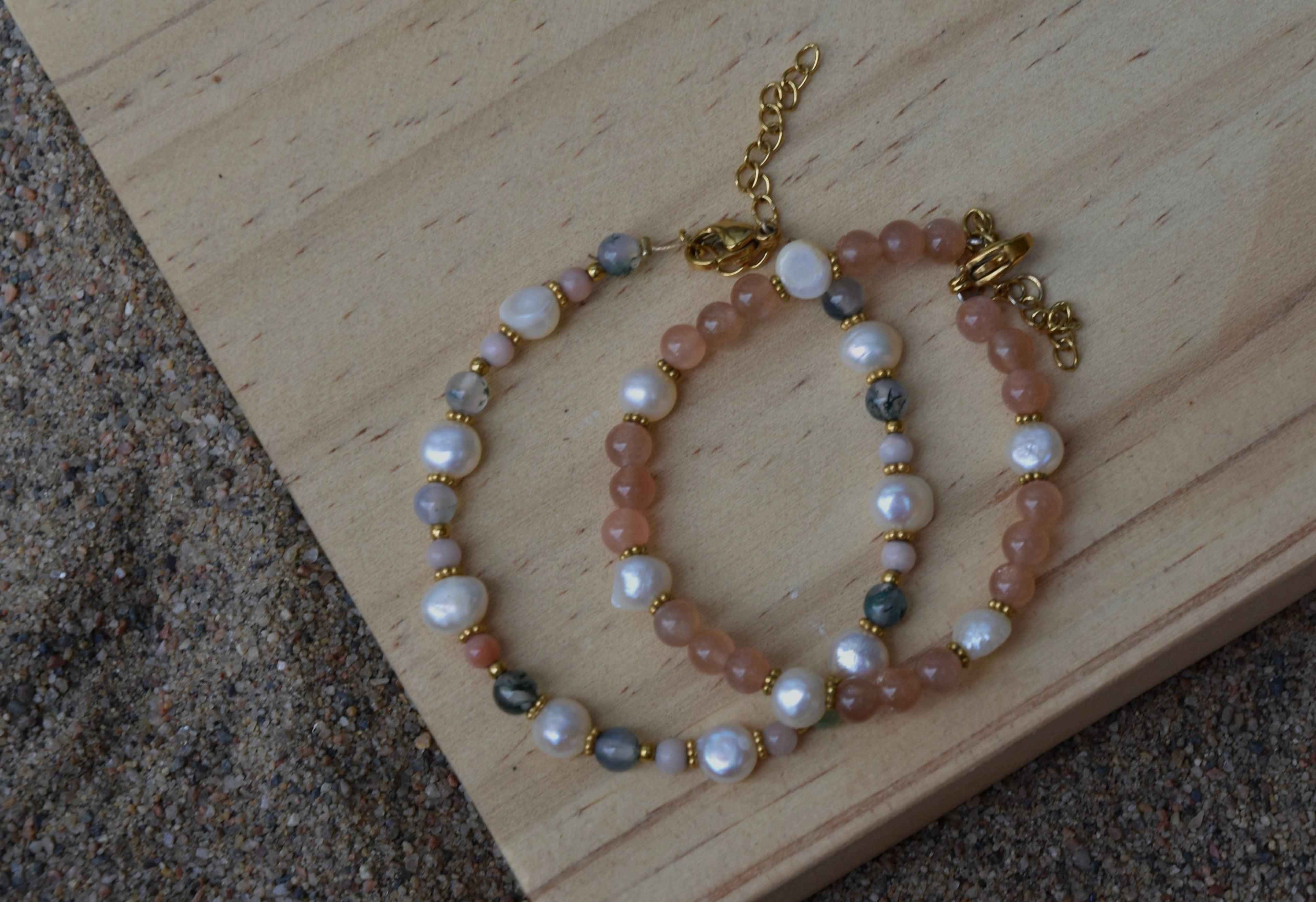 Sandy Dunes: Beaded Bracelet: Silver