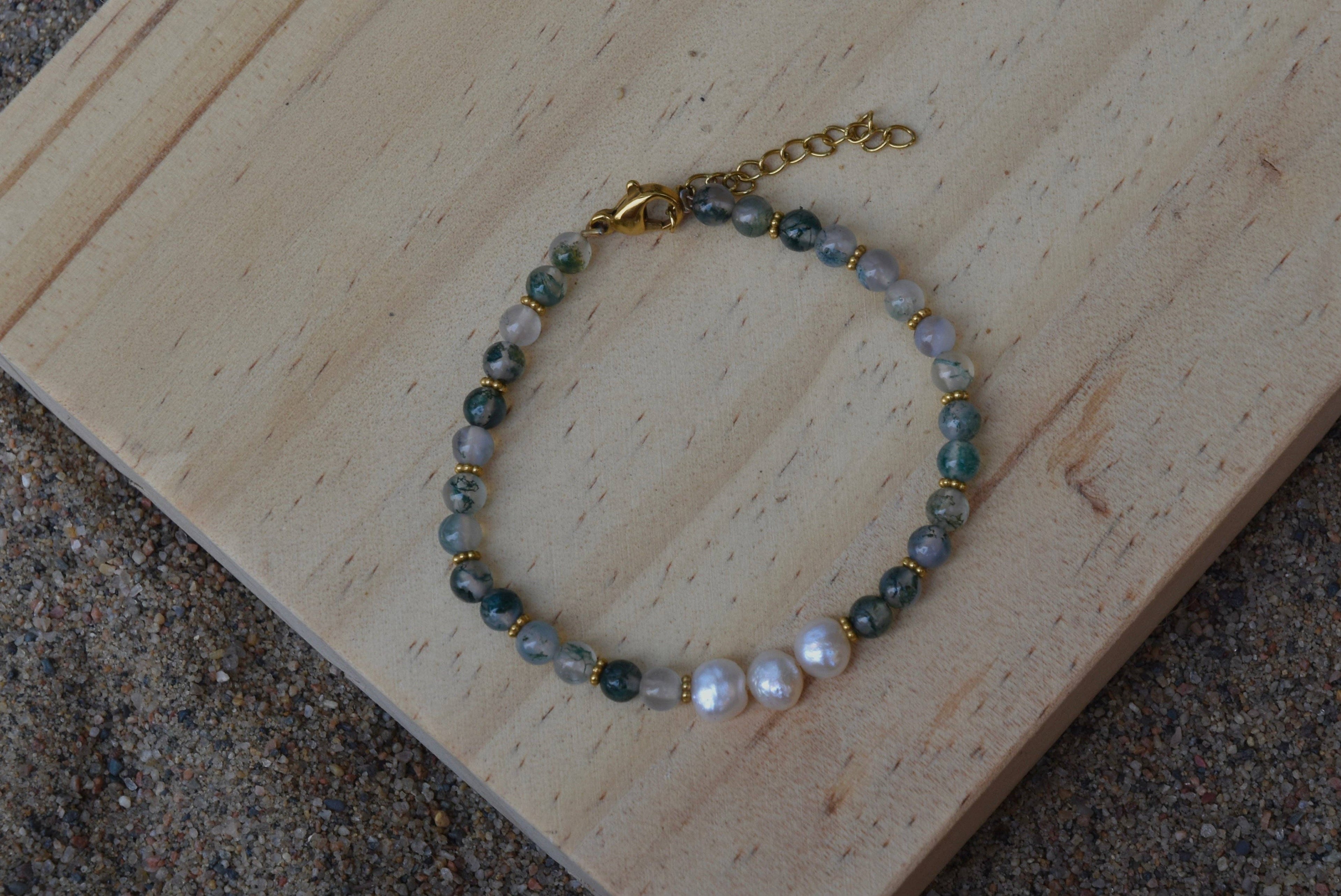 Lagoon Reflections: Beaded Bracelet: Gold