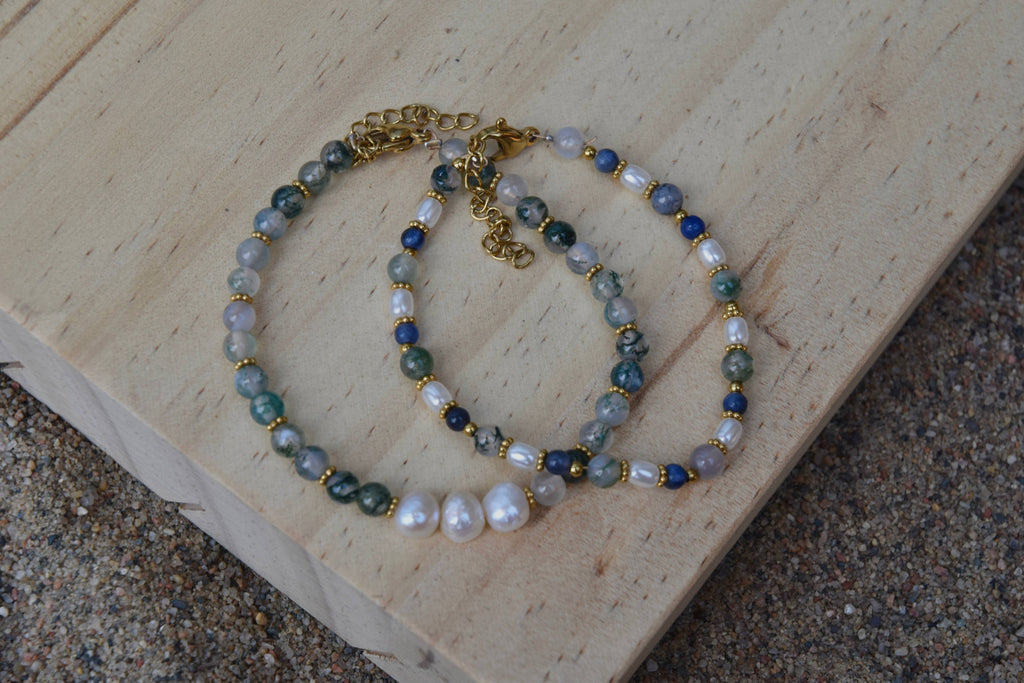 Lagoon Reflections: Beaded Bracelet: Gold