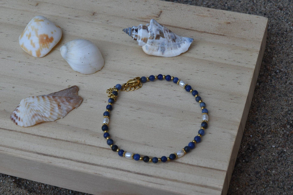 Midnight Tide: Beaded Bracelet: Gold